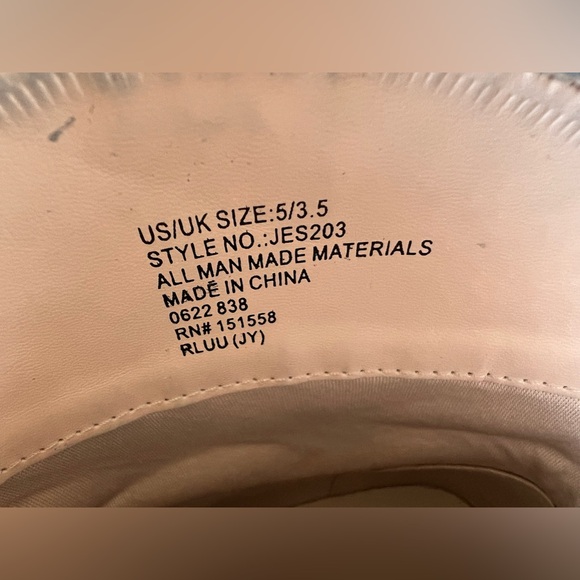 Jessica Simpson Size 5 Short Boots with small heel - Picture 7 of 7